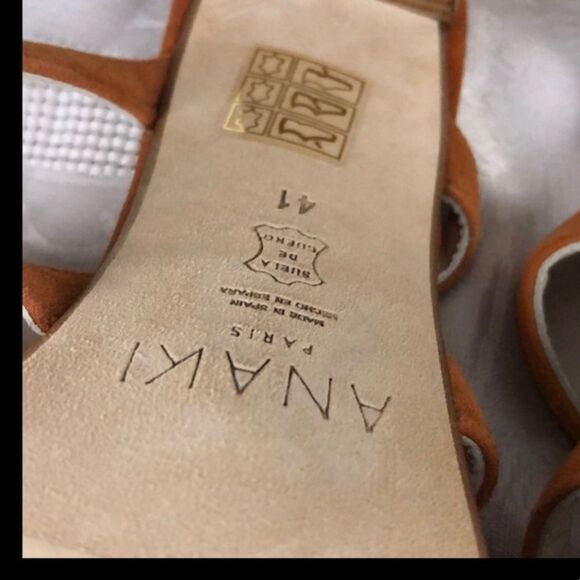 Anaki size 9.5 Paris tawny brown ankle strap heels - Picture 9 of 12